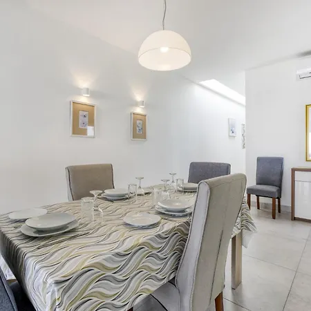 Fleur De Mai Penthouse With Large Terrace In Gzira Apartment *