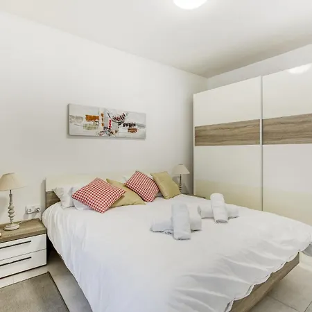 Fleur De Mai Penthouse With Large Terrace In Gzira Ta Xbiex