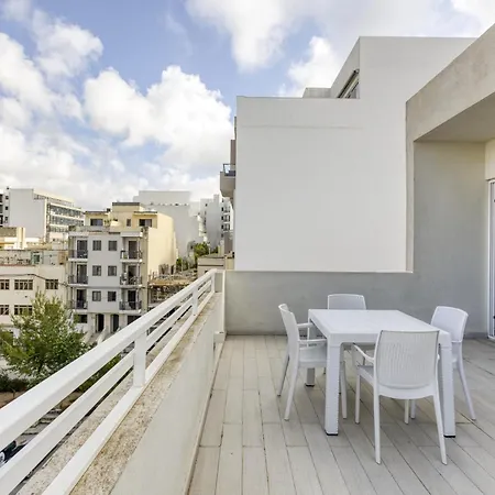 Fleur De Mai Penthouse With Large Terrace In Gzira Ta Xbiex