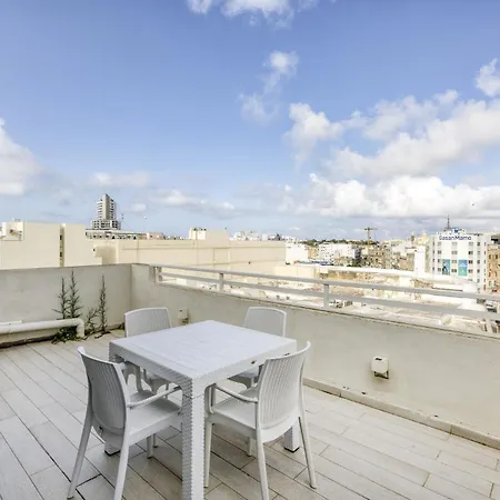 Fleur De Mai Penthouse With Large Terrace In Gzira