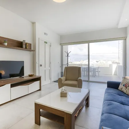 Apartment Fleur De Mai Penthouse With Large Terrace In Gzira *
